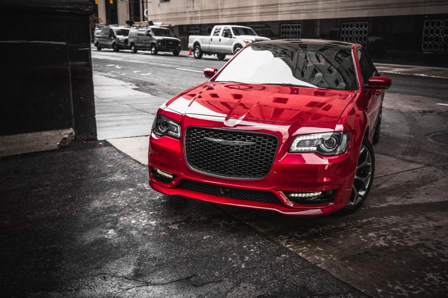  Chrysler 300S Sport Appearance Package (LX2) 2016 года  (фото 20 из 27)